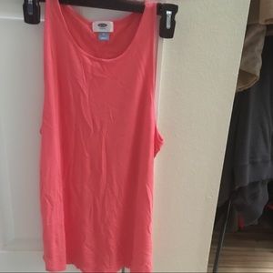 Scoop neck tank top